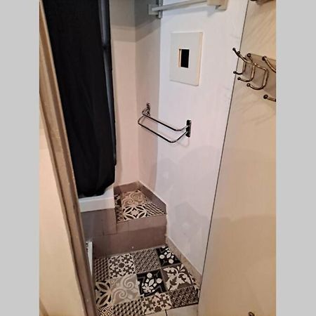 Appartement Studio à 10 min à pied Notre-Dame de la Garde à Marseille Extérieur photo