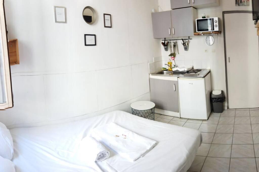 Appartement Studio à 10 min à pied Notre-Dame de la Garde à Marseille Extérieur photo